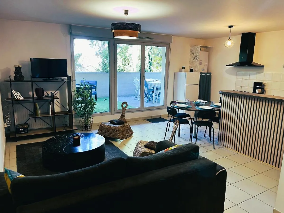 アパート Charmant Appartement T3 Verdoyant Et Lumineux A 10 Minutes Des Metros Roseraie Et Argoulets トゥールーズ